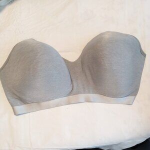 VOGL0 LIGHT GREY SOFTLY PADDED BRA SIZE 48B – BRAND NEW